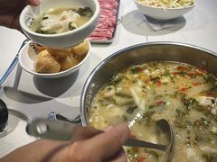 -德林酸菜鱼火锅(南丹店)
