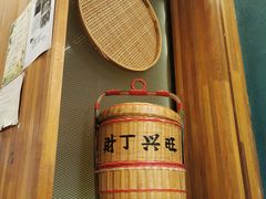 -胡须佬鸡煲四季火锅店(石厦西村直营店)