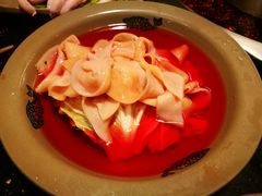 -茅草房·河畔园林火锅