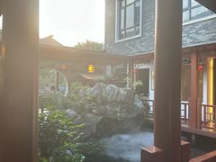 -山明水秀农庄