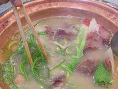 -阿婆情腊排骨火锅(金虹路店)