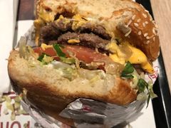 -The Habit Burger Grill 哈比特汉堡(复兴soho店)