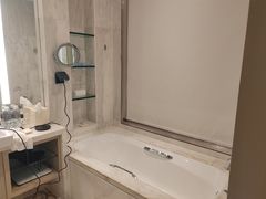 -上海漕河泾万丽酒店