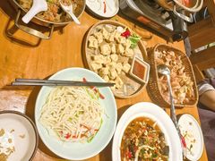 -老滇山寨•云南特色菜•地方菜•民族风情歌舞表演(金碧店)
