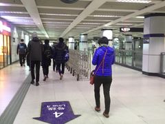 -上海体育馆(地铁站)