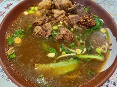 红烧羊排面-茗味居羊肉汤面馆(临沂路店)