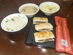-高玛纳驴肉火烧(一世界店)
