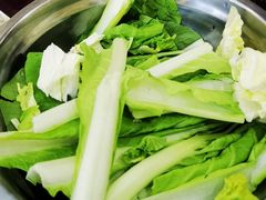 -绿色墨脱石锅城