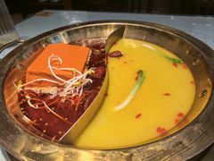 -小天鹅火锅·一线江景洪鼎旗舰店(洪崖洞店)