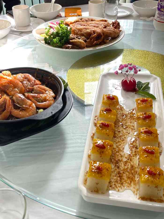 小贝壳酒楼(经九路店)-"一品煲,桂花瑶柱,粉丝扇贝,排骨,猴戴帽.