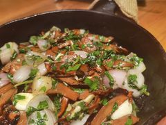 铁盘香煎黑牛肝菌-云海肴·云南小炒·汽锅鸡(天津国金汇店)