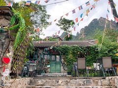 -百里峡七彩艺术小镇