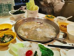 -一席地·本地鸡窝·杭帮鸡火锅(萧山银隆百货店)