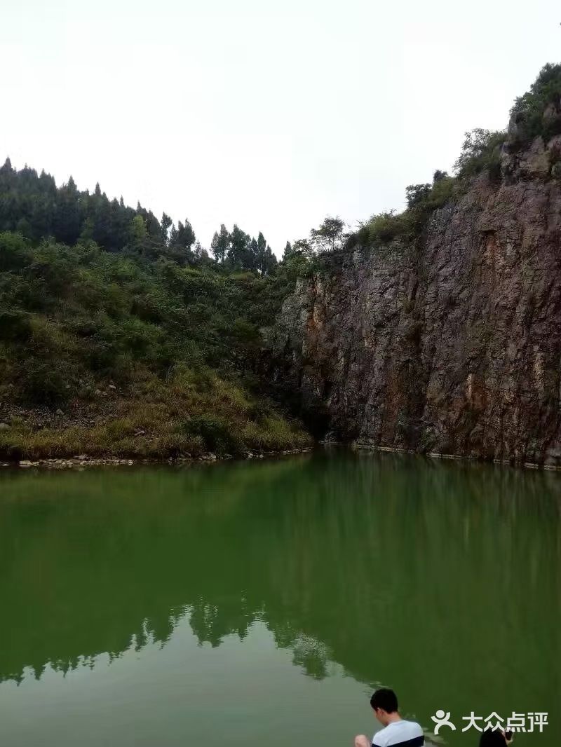 第一次去矿山公园时还是五六年前 那会小岛开了辆长安之