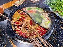 -灌县老妈砂锅串串香(万科红生活广场店)