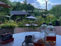 -Cafe In Little Forest