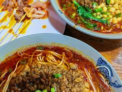 -丁丁猫重庆小面(徐州路店)