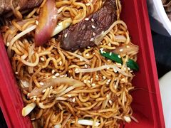 洋葱牛扒炒公仔面-万利港式茶餐厅
