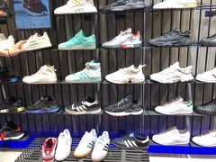 -adidas(滔搏朝阳大悦城店)