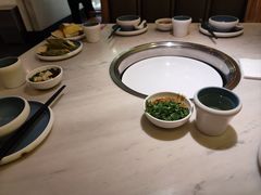 -左庭右院鲜牛肉火锅(浦江欢乐颂店)