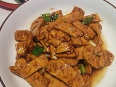 -老湘亲·品鉴湘菜(蔡塘爱琴海店)