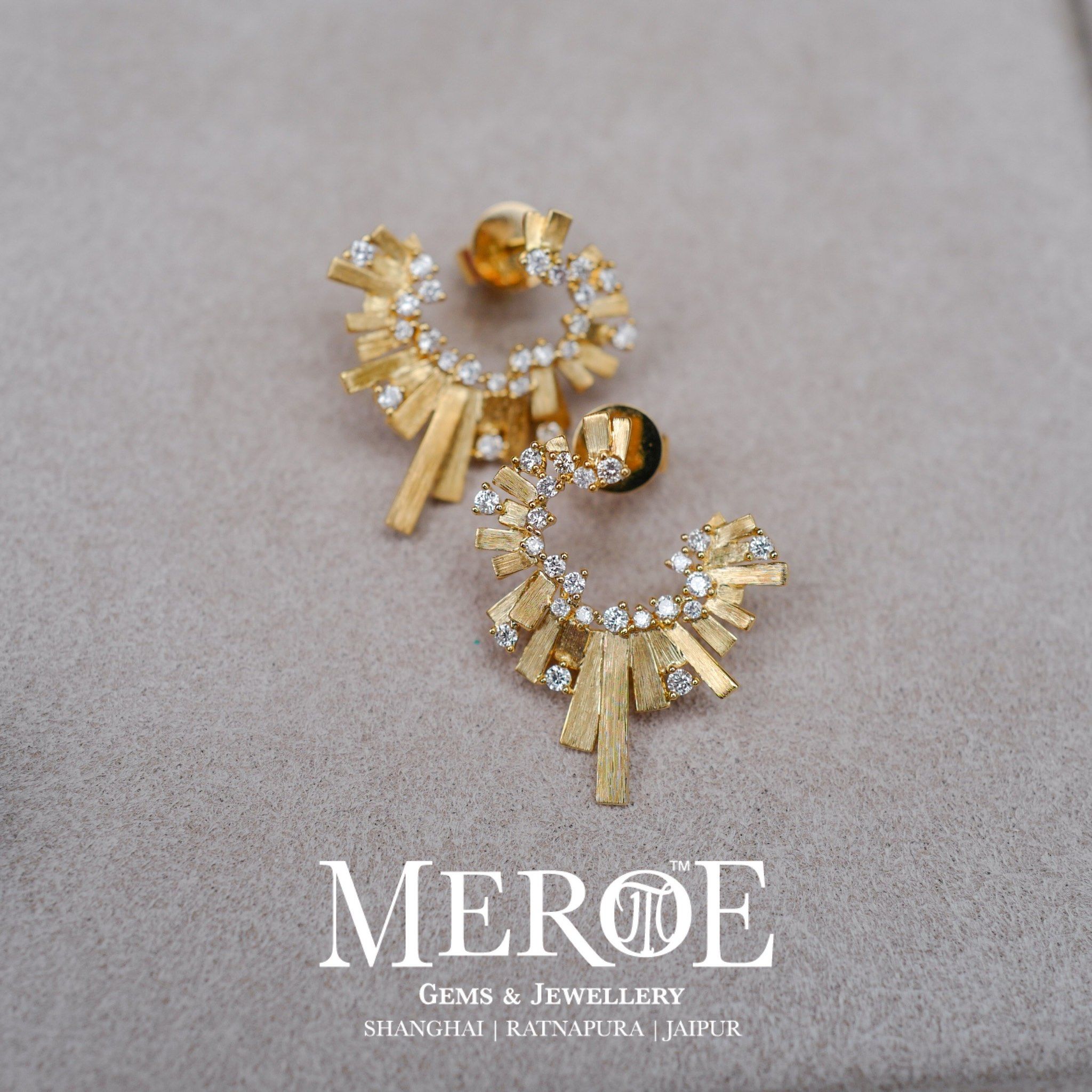 18k钻石耳钉耳饰