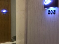 -新盈光·云会所(百丈东路店)