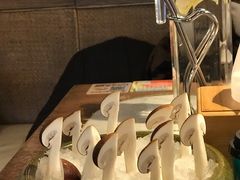 -尚尚仙·酸汤猪手·猪肚鸡火锅(华联万柳购物中心店)