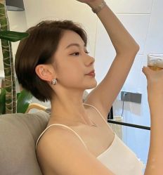 -Coo Hair salon