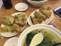 -小姜锅贴(凤凰街店)