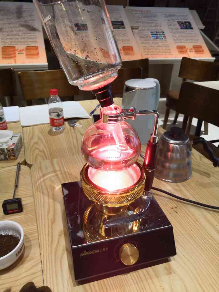 捷荣咖啡-"没喝,看着小哥哥制作咖啡.同行呀."-大众点评移动版