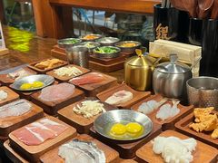-银米·云南传统过桥米线(双廊黑金冠店)