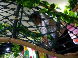 -六月巴士童乐园(抚顺罕王商场店)