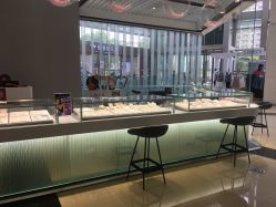 -潮宏基珠宝旗舰店(苏宁广场店)