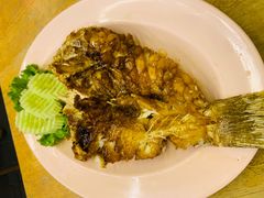 -J Daeng Seafood