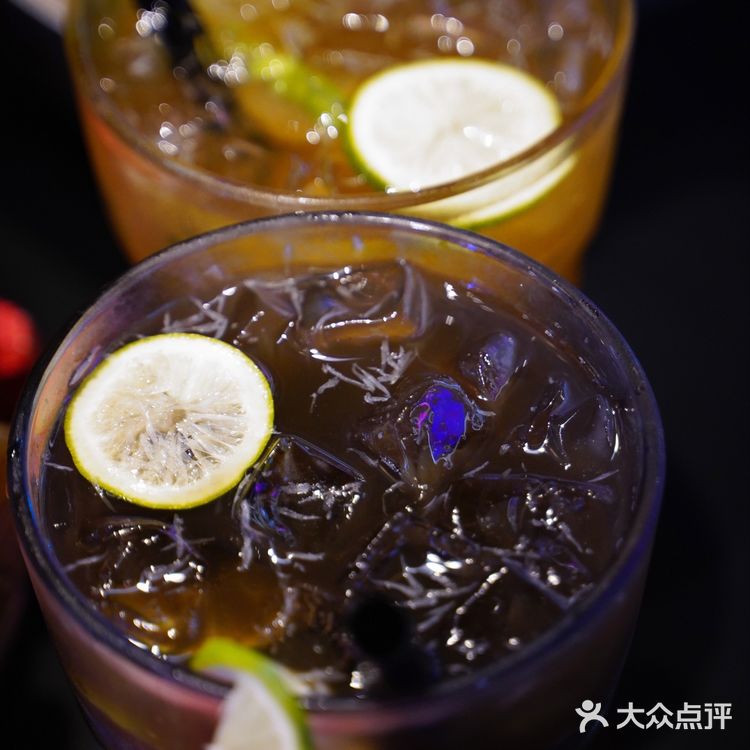 超级出片的潮火锅——拳头火锅