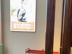 -阿瓦山寨·湘菜现炒·剁椒鱼头王(咸阳总店)