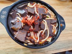 -伟伟羊杂馆
