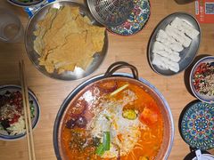 -洱火云南酸菜牛肉火锅(石景山当代商城店)