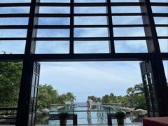 -亚龙湾喜来登·美景台大堂吧