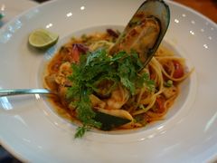 -Chom Cafe and Restaurant