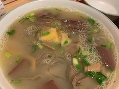 金陵鸭血粉丝汤-弄堂小笼包(西青中北永旺购物中心店)