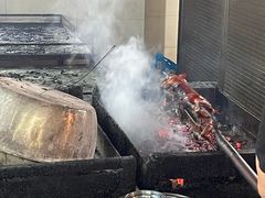 -黄记四更烤乳猪店