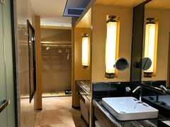 -中山利和希尔顿酒店