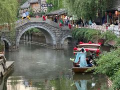 -雪山彩虹谷景区