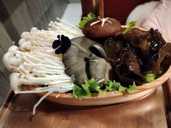 -牛村来人潮汕牛肉火锅(西单店)