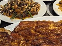 -河鱼鲜特色农家院