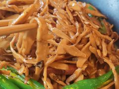 -川流不息·地道川菜·小龙虾(松东路店)