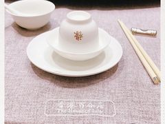 -香港百合居(LCM置汇旭辉广场店)
