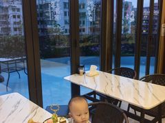 -希岸·轻雅酒店(广州白鹅潭艺术中心花地湾地铁站店)